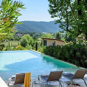 Les Sainte-victoire & ***** Tholonet